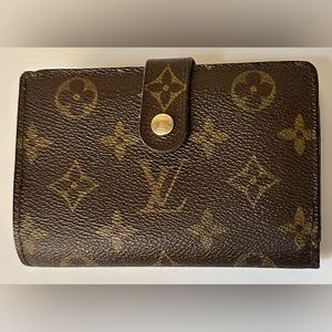 AUTHENTIC LOUIS VUITTON Monogram French
Purse Kiss Lock Wallet